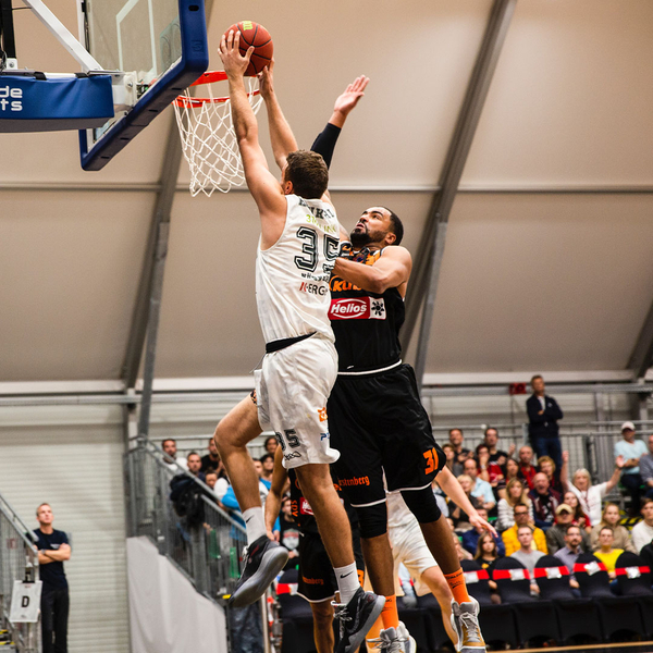 Should You Hire a Personal Basketball Trainer? Innovative Sports